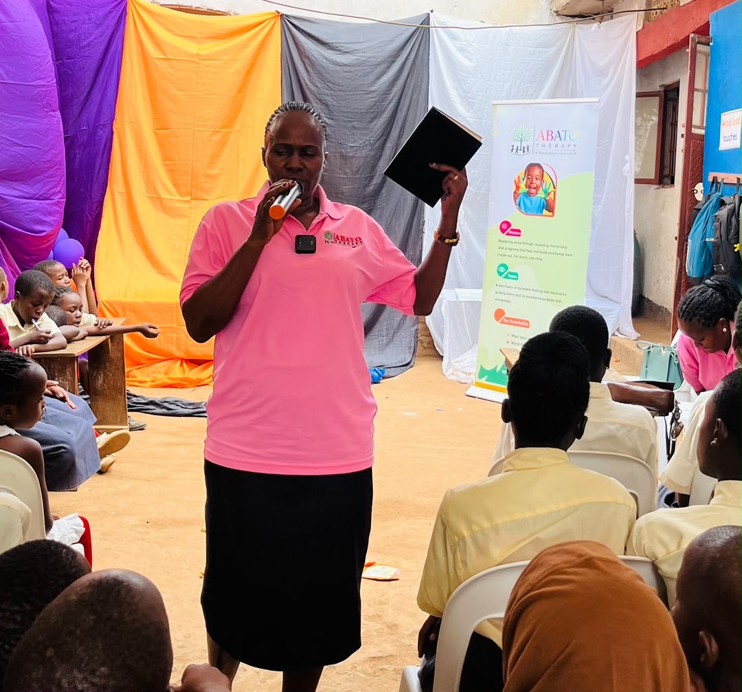 ABATO facilitator leading a parent and school support session